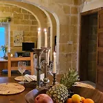 Dar Il-hena - Private With Pool, Gozo Għasri