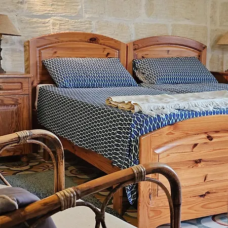 Dar Il-hena - Private With Pool, Gozo Għasri