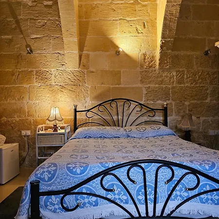 펜션 Dar Il-hena - Private With Pool, Gozo Għasri